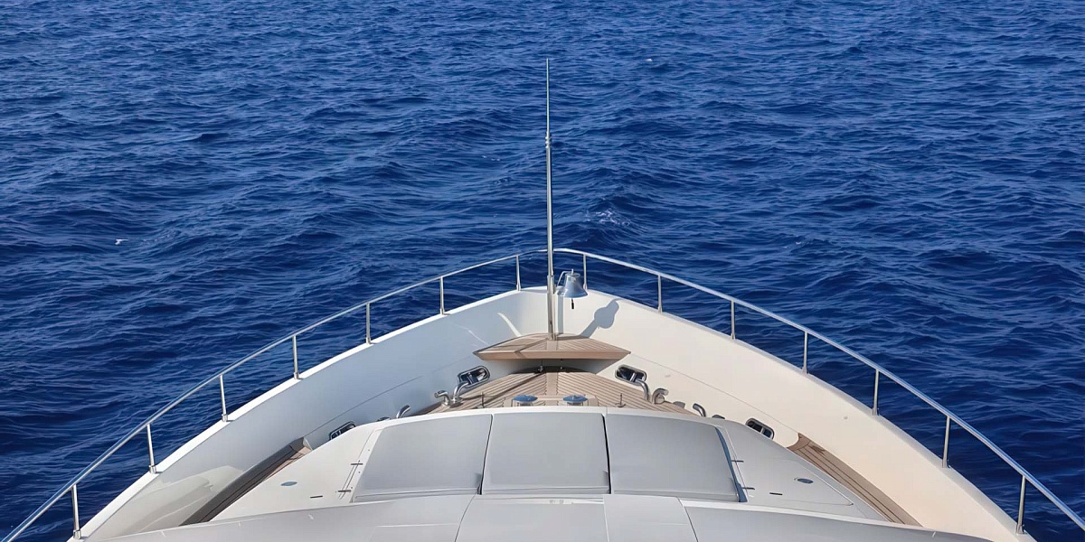 Аренда мега яхты Custom Line 112 CHAMPAGNE AND CAVIAR в Италии, Амальфи